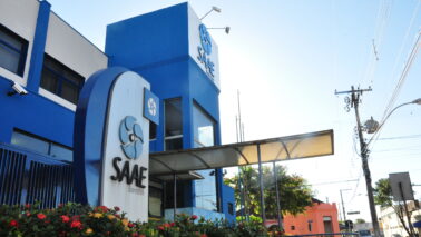 O Serviço Autônomo de Água e Esgoto de Barretos (SAAE) divulgou orientações aos usuários que solicitaram a restituição de valores pagos a mais nas contas de água e esgoto, conforme determinação judicial e regulamentação definida pelas Portarias nº 6.463/2025 e nº 6.514/2025.