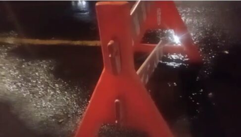 vazamento O morador do bairro América, João Buono, enviou um vídeo para a redação da Rádio O Diário Independente, onde apresentou um vazamento de água que está ocorrendo um vazamento de água no cruzamento da avenida 11 com a Avenida dos Maçons, no bairro América.