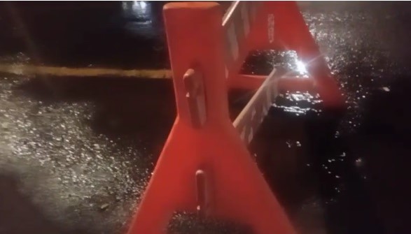 Munícipe denuncia vazamento de água no bairro América