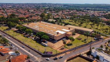 Farmácia de Alto Custo fica no prédio da secretaria de Saúde de Barretos (Foto: Divulgação) Farmácia de Alto Custo fica no prédio da secretaria de Saúde de Barretos (Foto: Divulgação)