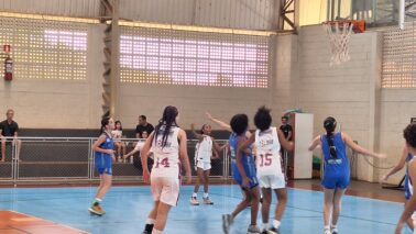 APAB Barretos vira e vence Santo André com vantagem de 17 pontos