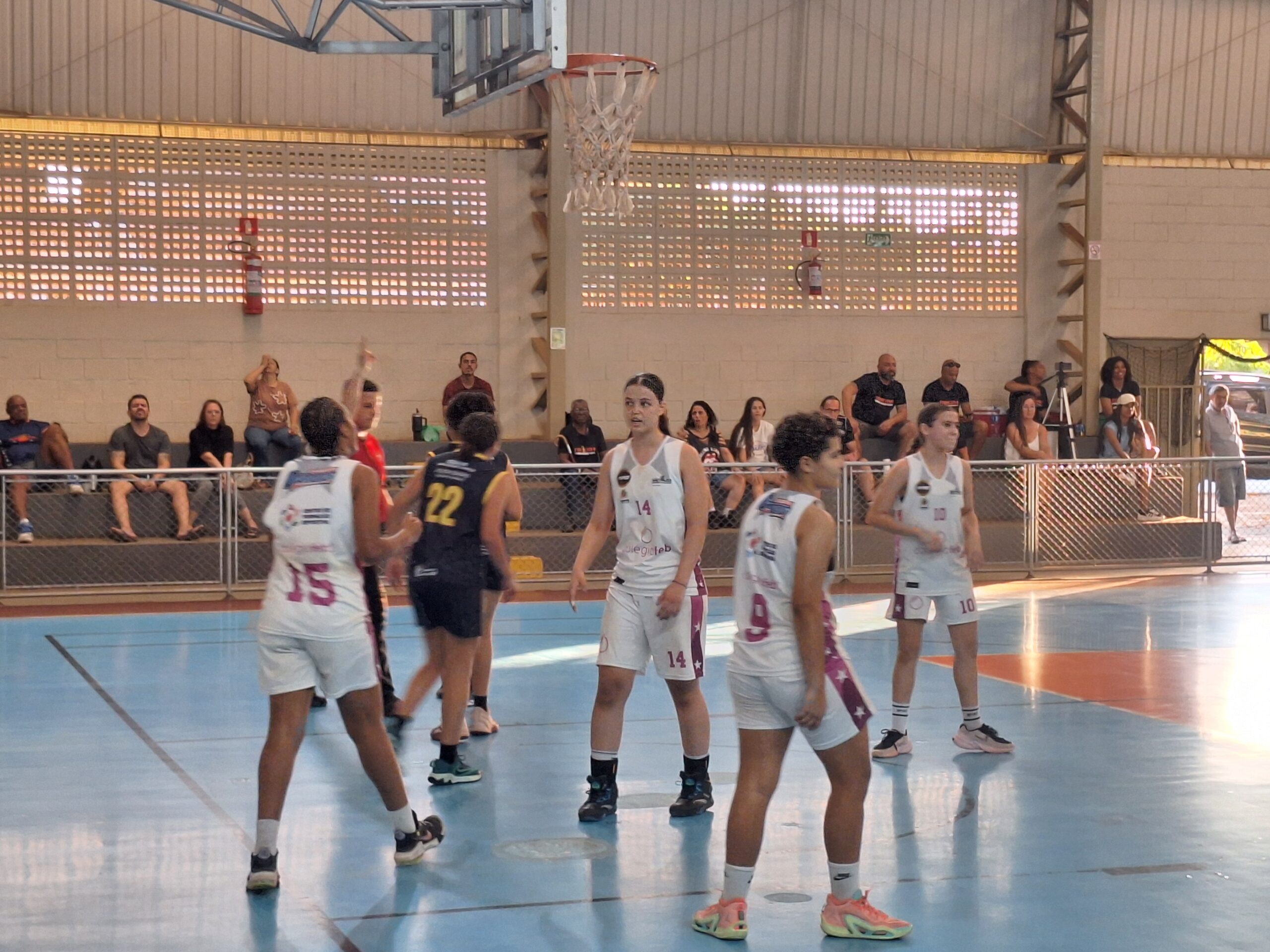 Basquete da APAB Barretos vence São José em jogos do Paulista