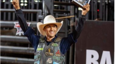 A segunda noite da final nacional da PBR Brasil contou com 19 montarias envolvendo os principais competidores do país que se destacaram nas etapas realizadas por todo o país
