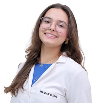 Ana Julia Wagner Di Santo, estudante do 3º período do curso de Medicina da Facisb, orientada pelo prof. Maurício Moretto Medicina Regenerativa na Ortopedia