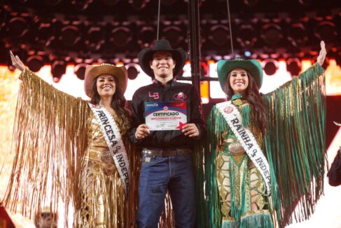 Hendrik O campeão do rodeio em cavalos pela modalidade Sela Americana foi o competidor Hendrik Baldissera, da cidade de Capão Bonito-SP. Ele ganhou pela primeira vez o título da Festa de Barretos.