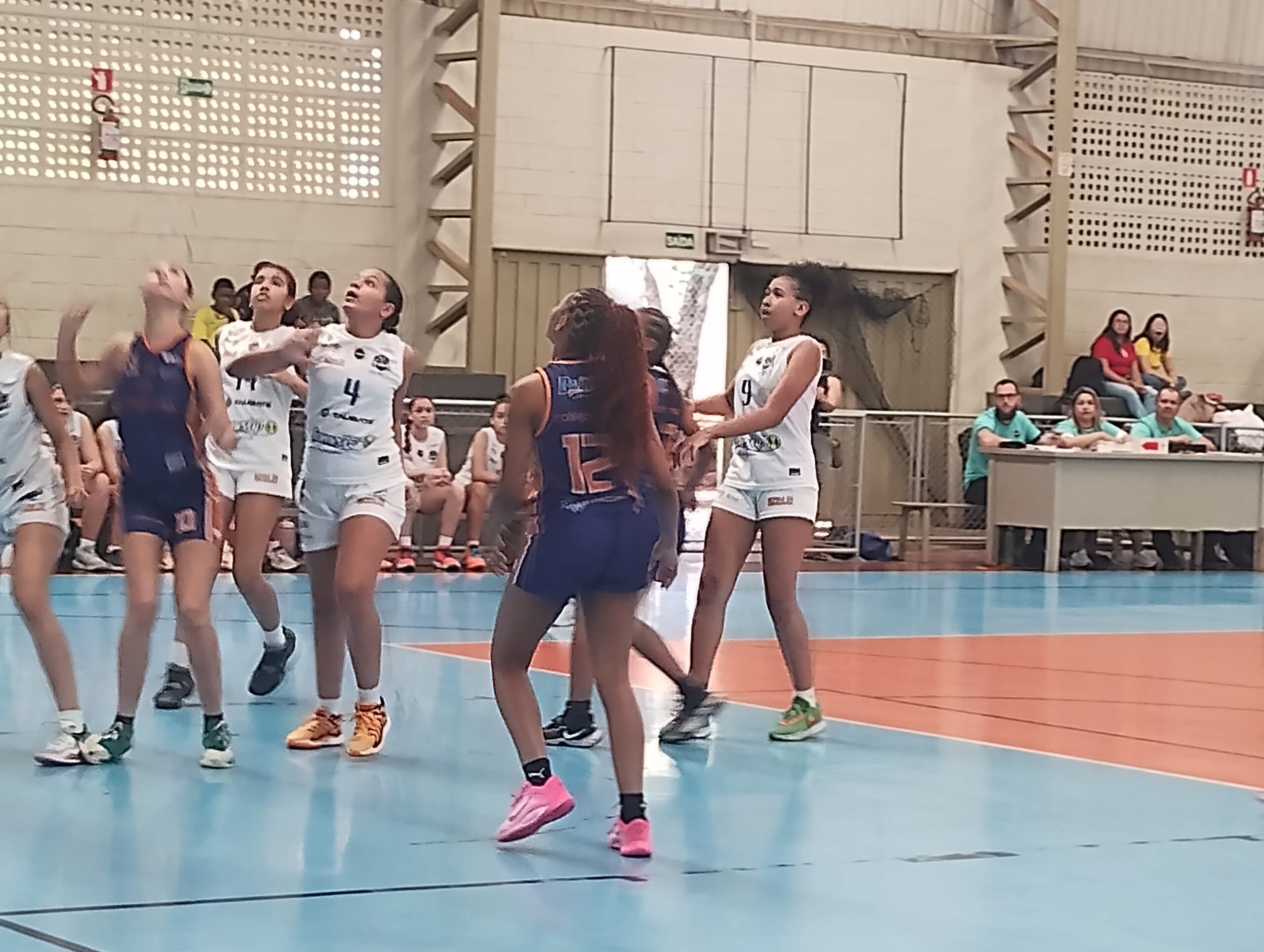 Basquete feminino vence Taubaté pelo Paulista Sub-14 e mantém invencibilidade