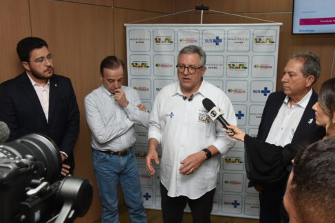 ENTREVISTA: Ministro Padilha no Hospital de Amor de Barretos ENTREVISTA: Ministro Padilha no Hospital de Amor de Barretos