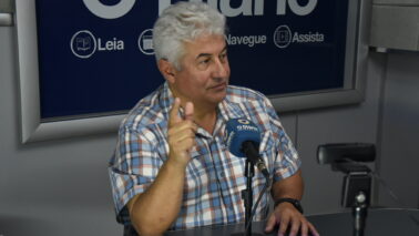 Senador Marcos Pontes em entrevista na sede do Grupo Monteiro de Barros (Foto: Tininho Junior)