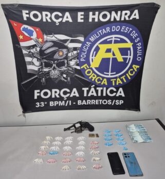 Polícia Militar prende dois em flagrante de tráfico e posse ilegal de arma (Foto : O Diário de Barretos) Polícia Militar prende dois em flagrante de tráfico e posse ilegal de arma (Foto : O Diário de Barretos)