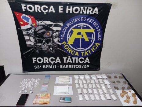 Polícia Militar detém suspeitos e apreende mais de 2,4kg de entorpecentes (Foto: O Diário de Barretos) Polícia Militar detém suspeitos e apreende mais de 2,4kg de entorpecentes (Foto: O Diário de Barretos)