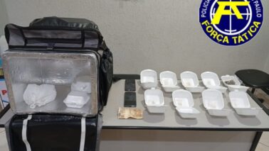 “Falso entregador de alimentos” é detido pela PM por tráfico de entorpecente (Foto: O Diário de Barretos)