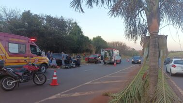 Acidente mobiliza equipes de resgate na avenida Irlandino Netto Sandoval (Foto: O Diário de Barretos)