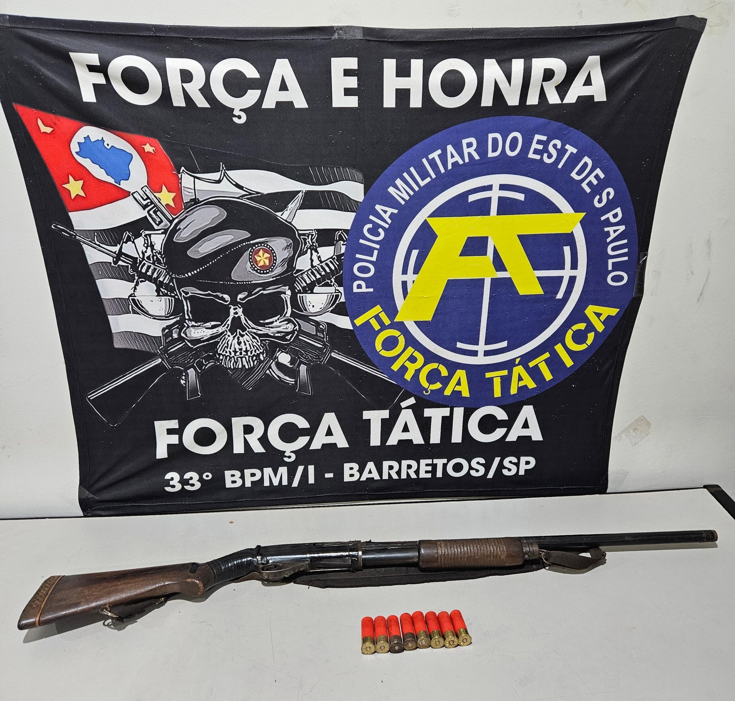 Homem é surpreendido pela PM com arma de fogo 