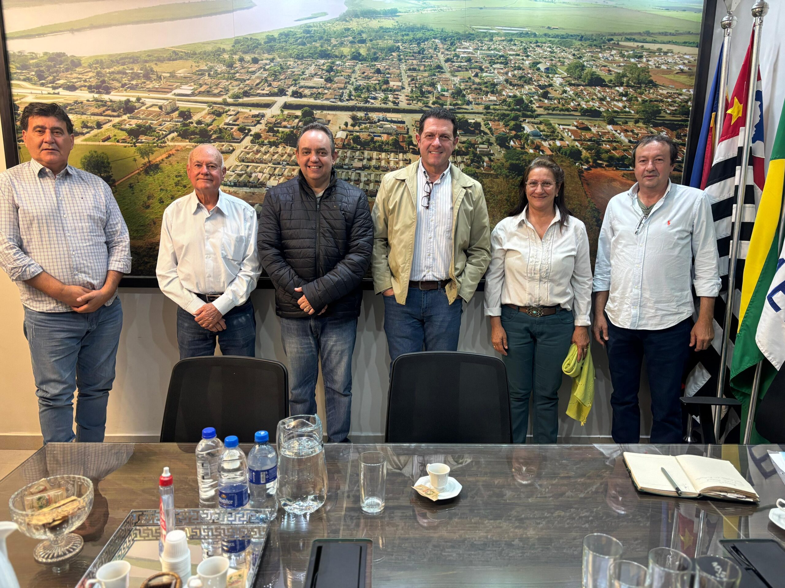 Reunião define apoio de Colômbia ao plano de captação de água e monitoramento na zona rural