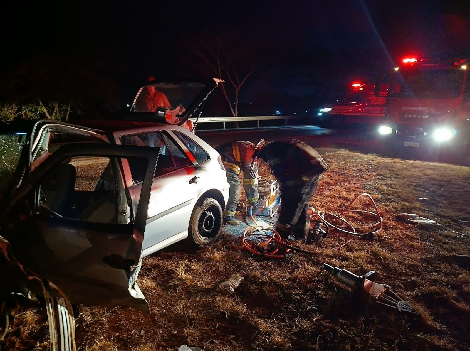 Colisão entre carro e caminhão deixa dois feridos na Assis Chateaubriand