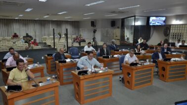 Os 17 vereadores da atual legislatura, aprovaram na sessão ordinária de segunda (18), o projeto que fixa a despesa da Câmara Municipal de Barretos para 2026 em R$ 28 milhões.