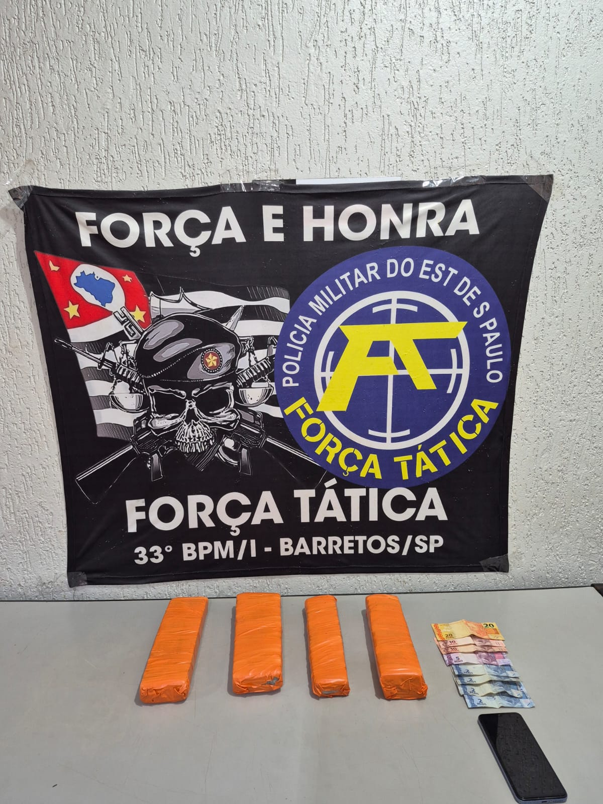 Polícia Militar prende homem com mais de 3kg de maconha