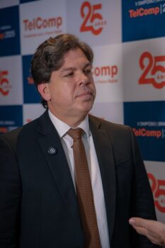 GOVERNO: Frederico de Siqueira Filho tem agenda de dois dias Ministério das Comunicações entrega 200 computadores para o HA