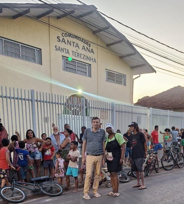 Comunidade do Santana realiza semanalmente distribuição de marmitas 