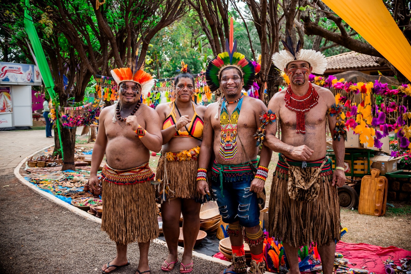 Comunidade Pataxó traz vivência indígena e artesanato na Festa de Barretos