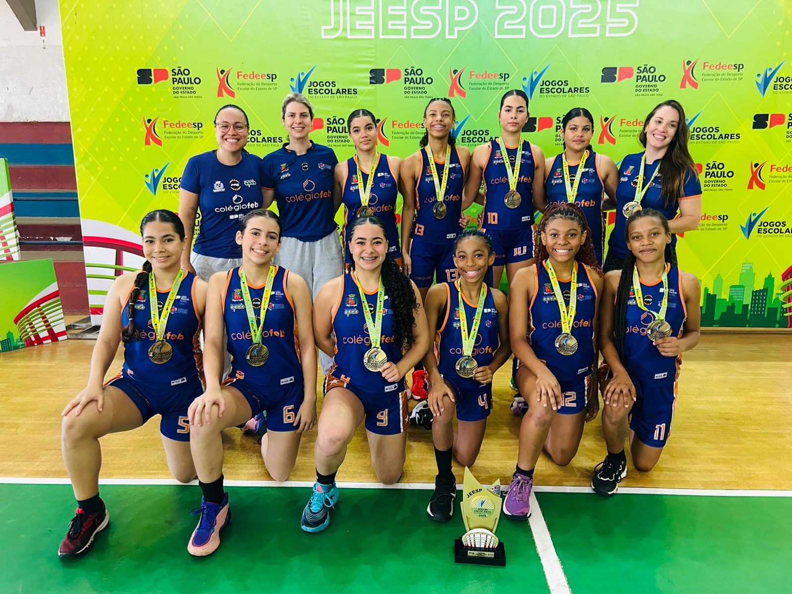 Time de basquete é campeão entre escolas particulares nos Jogos Escolares