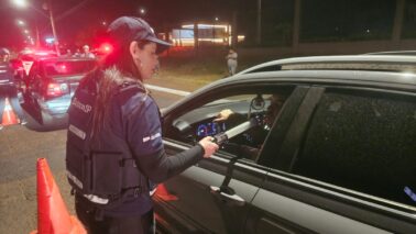 As equipes do Detran-SP retomaram o trabalho de fiscalização e orientação dos motoristas de Barretos e turistas que estão se dirigindo para o recinto da 70ª Festa do Peão de Barretos.