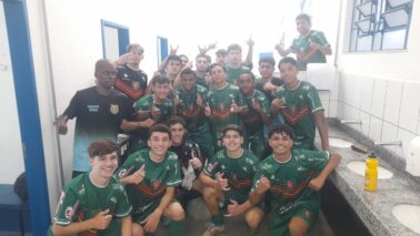 O Barretos Esporte Clube conquistou na tarde deste sábado (30), a sua primeira vitória na terceira fase do Campeonato Paulista Sub-17. Jogando em São Paulo, a equipe venceu o time do Terceiro Milênio pelo placar de 2 a 1.