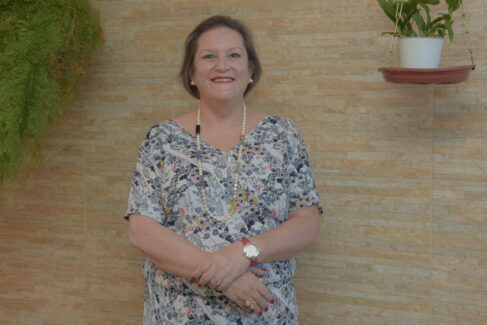 Presidente Cintia confirmou brechó com renda para a Casa Mariano Dias Presidente Cintia confirmou brechó com renda para a Casa Mariano Dias