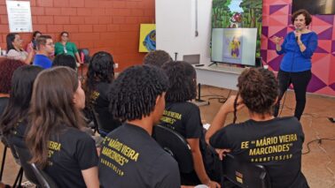 AGOSTO LILÁS