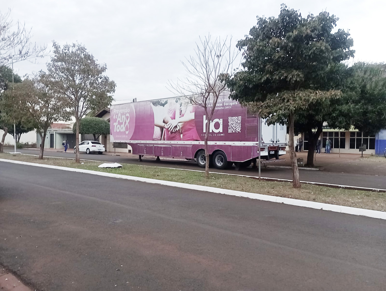 Unidade móvel do Hospital de Amor realiza exames preventivos em Guaíra