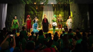 Elenco de Os protetores da floresta em ação (Foto: Divulgação)