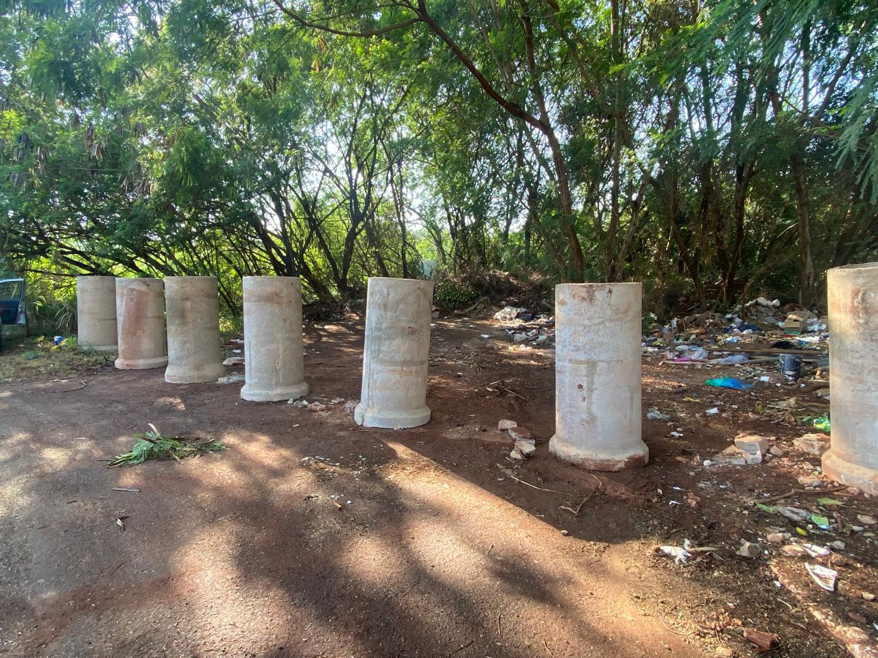 SAAE usa tubos de concreto para impedir descarte irregular