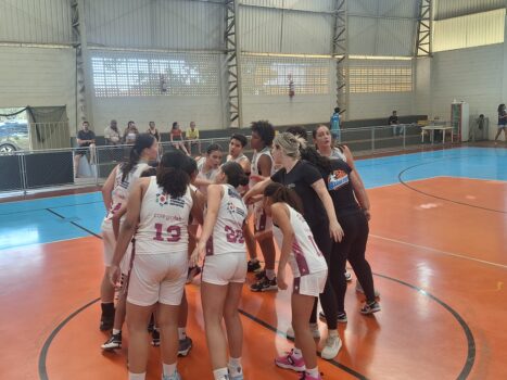 Colégio FEB/APAB Barretos vence São Bernardo com grande vantagem