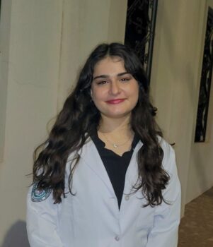 Ana Laura Amoroso de Andrade, estudante do 1º período do curso de medicina da Facisb, orientada pela profª Aline Junqueira Bezerra Prevenção de fratura óssea em idosos
