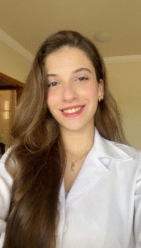 Júlia Feijó Gidrão, estudante do 3º período do curso de medicina da FACISB, orientada pelo prof. Robson Aparecido dos Santos Boni O segredo para evitar a paralisia do sono