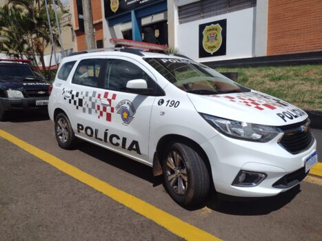 Polícia Militar detém assaltante em Guaíra (Foto: O Diário de Barretos) Polícia Militar detém assaltante em Guaíra (Foto: O Diário de Barretos)