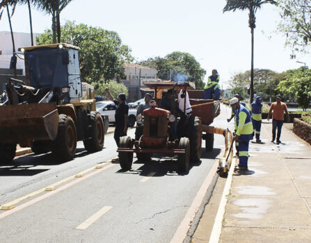 LIMPEZA: Equipamento otimiza tempo das equipes da Zeladoria do município