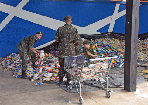 O show do Frei Gilson realizado durante a 70ª Festa do Peão de Barretos, no dia 25 de agosto, teve uma arrecadação de 30 toneladas de alimentos, doados pelo público que esteve no Parque do Peão.