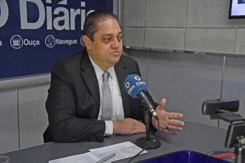 Belisário no programa A Verdade Total em Tempo Real (Foto: Tinininho Junior)