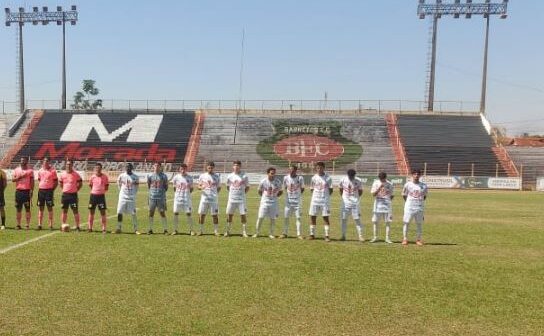 As equipes do Barretos Esporte Clube após serem derrotadas em casa no último final de semana pelo São Paulo por 2 a 1 no Sub-15 e por 3 a 2 no Sub-17 para o Novorizontino