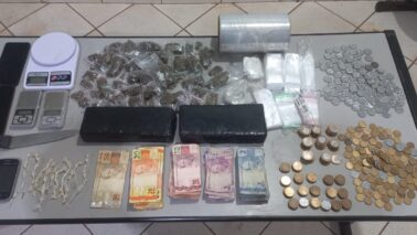 PM encontra 1,6 kg de drogas em casa de aposentado em Olímpia (Foto: O Diário de Barretos)