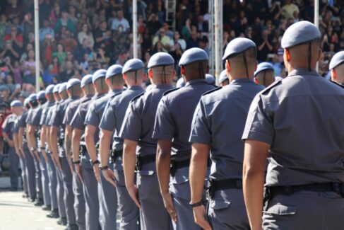 CONCURSO: PMs atuarão em policiamento ostensivo e preservação da ordem pública Inscrições para 2,2 mil vagas de soldados da PM começam na segunda-feira