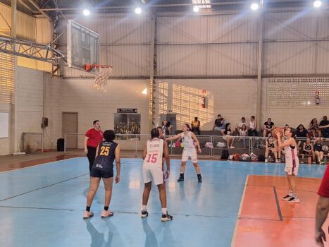 WhatsApp Image 2025-09-09 at 17.49.52 As meninas da equipe do Colégio FEB/APAB Barretos que estão na liderança do Campeonato Paulista de Basquete, categoria Sub-13 com nove jogos realizados
