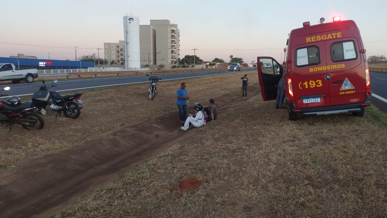 Colisão envolvendo motos deixa três feridos na Faria Lima