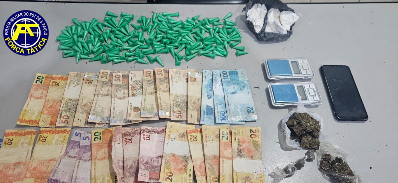 PM detém adolescentes na prática de tráfico