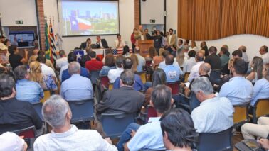 INVESTIMENTO: Prefeito Odair apresenta projeto a empresários de Barretos e da região Município apresenta parceria com Câmara Texana de comércio