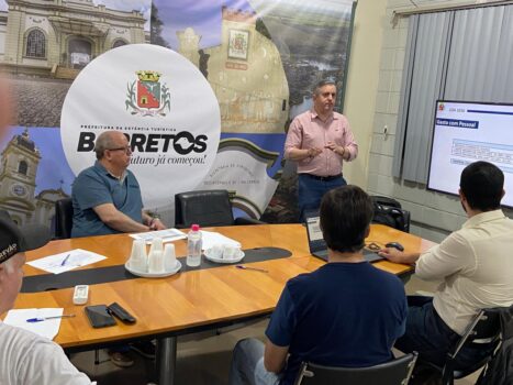 Com a coordenação da Secretaria de Finanças da Prefeitura da Estancia Turística de Barretos aconteceu na manhã deste sábado (20), no auditório do Paço Municipal uma Audiência Pública sobre a Elaboração da LOA (Lei Orçamentária Anual) de 2026.