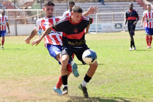 WhatsApp Image 2025-09-21 at 15.58.54 A LBF (Liga Barretense de Futebol) informou que a rodada do final de semana definiu as equipes classificadas para a segunda fase do Campeonato Amador Varzeano.