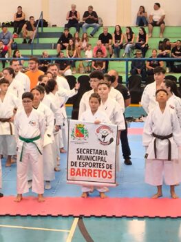 A equipe de Karatê da Secretaria Municipal de Esportes de Barretos mais uma vez se destacou, desta vez nas finais do Campeonato Paulista de Karatê Shotokan da JKS SP, realizadas no último sábado (20), no ginásio Pedrocão, em Franca.