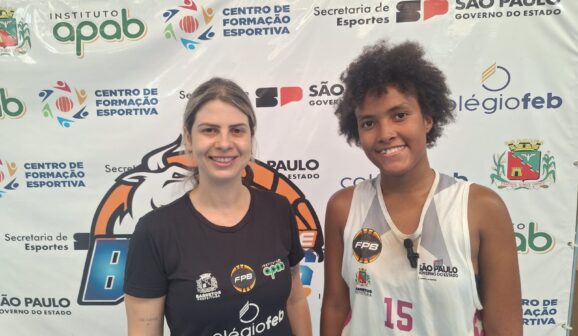 A jogadora Isabela, 13 anos, que é atleta das equipes Sub-13 e Sub-14 do Colégio FEB/APAB Barretos, destacou a importância do apoio da torcida nos jogos da equipe em Barretos.